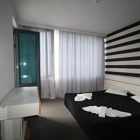 فندق Riviera Blue ساني بيتش