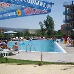 ривиера блу Хотел