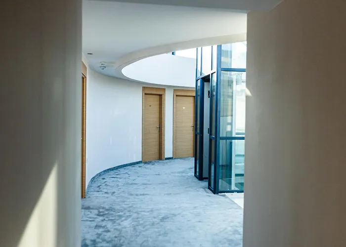 Riviera Blue 酒店 3*