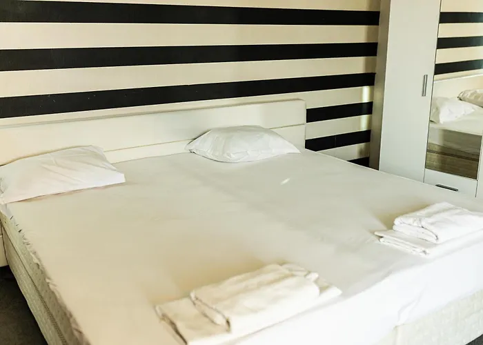 Готель Riviera Blue